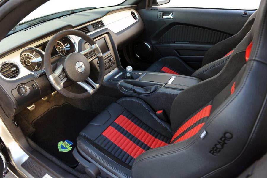  Ford Mustang Red Tails 2012 года  (фото 11 из 18)